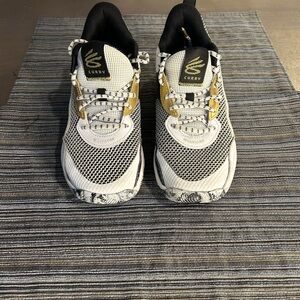 Steph Curry 3Z 24 Under Armor Youth Basketball Shoes